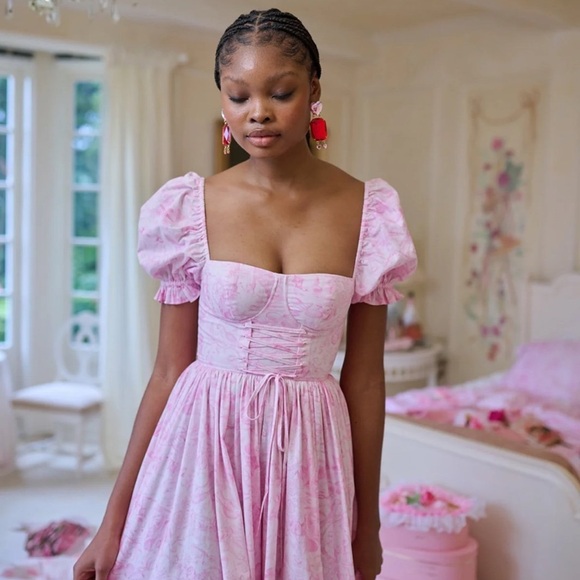 Elegant Pink Floral Selkie Dress - Picture 3 of 9
